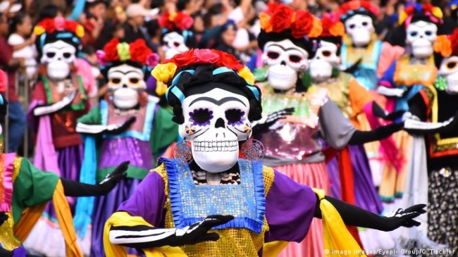 LAS RACES DEL DA DE LOS MUERTOS