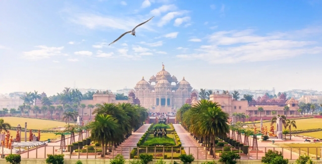 INDIA Y DUBAI