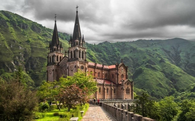 SALIDA GRUPAL MADRID, CANT�BRICO, GALICIA Y PORTUGAL