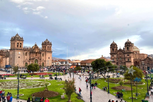 JUNTAS A PER�