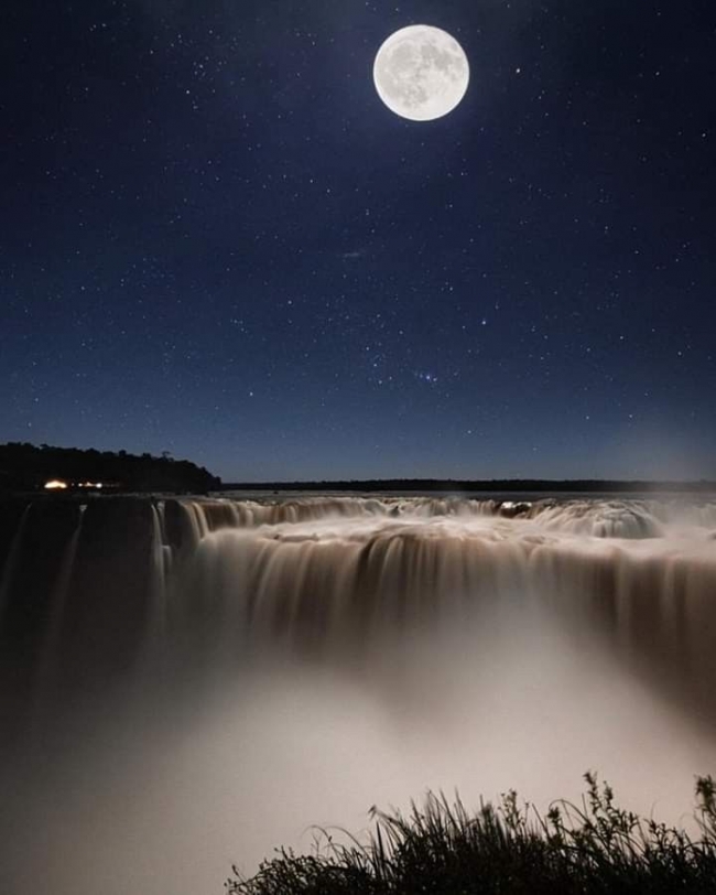 IGUAZ� EXPERIENCIA A LA LUZ DE LA LUNA