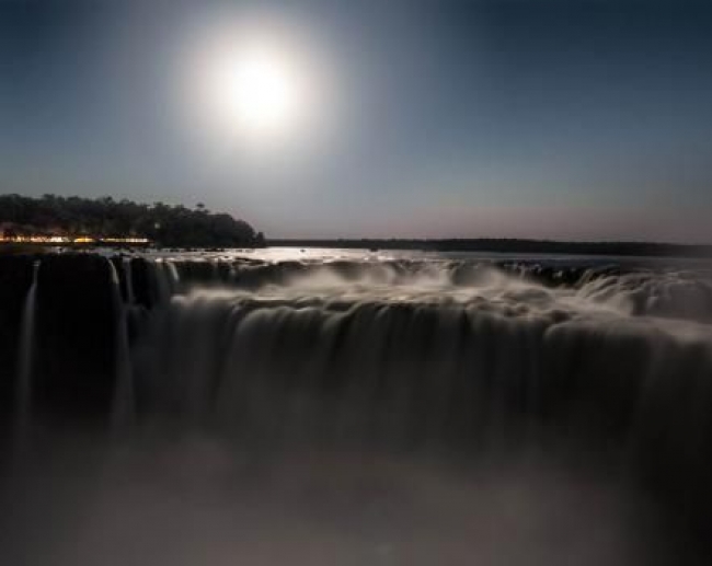 IGUAZ� EXPERIENCIA A LA LUZ DE LA LUNA